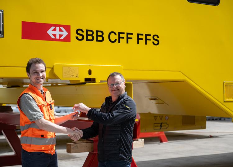 Schlüsselübergabe SBB-Gföllner